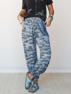 Three Bird Nest Weekend Warrior Blue Camo Lace Jogger Pants L